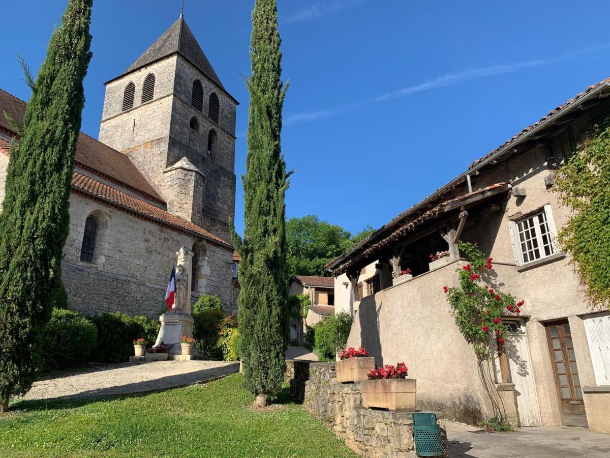 Stylish One Bedroom Apartment In A Lovely Village Saint-Vincent-Rive-dʼOlt Kültér fotó
